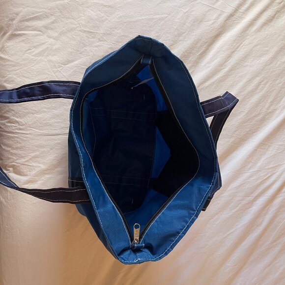 LL Bean Everyday Lightweight Tote, Medium - Picture 3 of 4